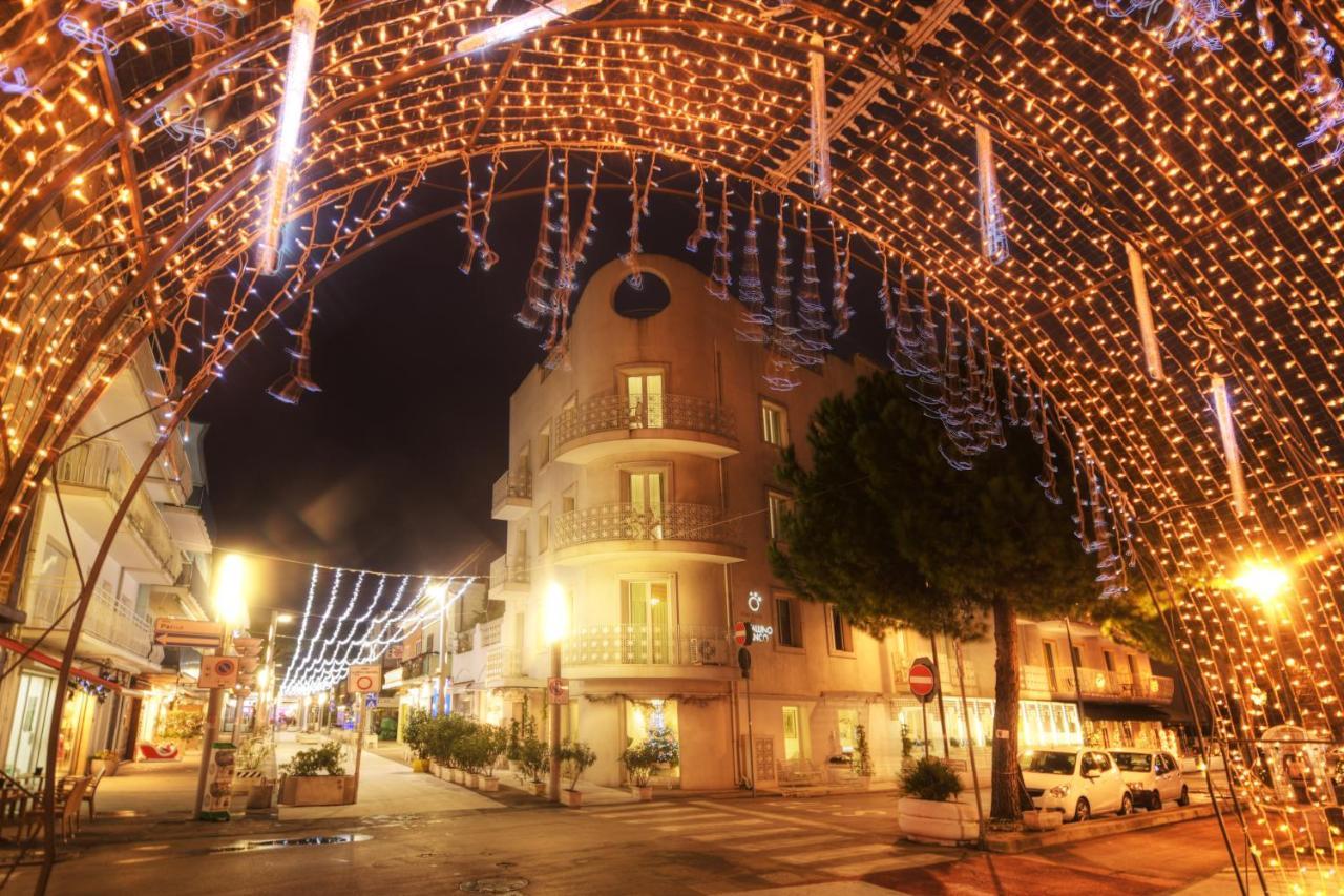 Hotel Al Cavallino Bianco Riccione Buitenkant foto